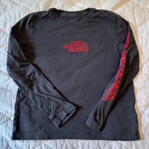 Boys The North Face long sleeve gray tee size small 7/8